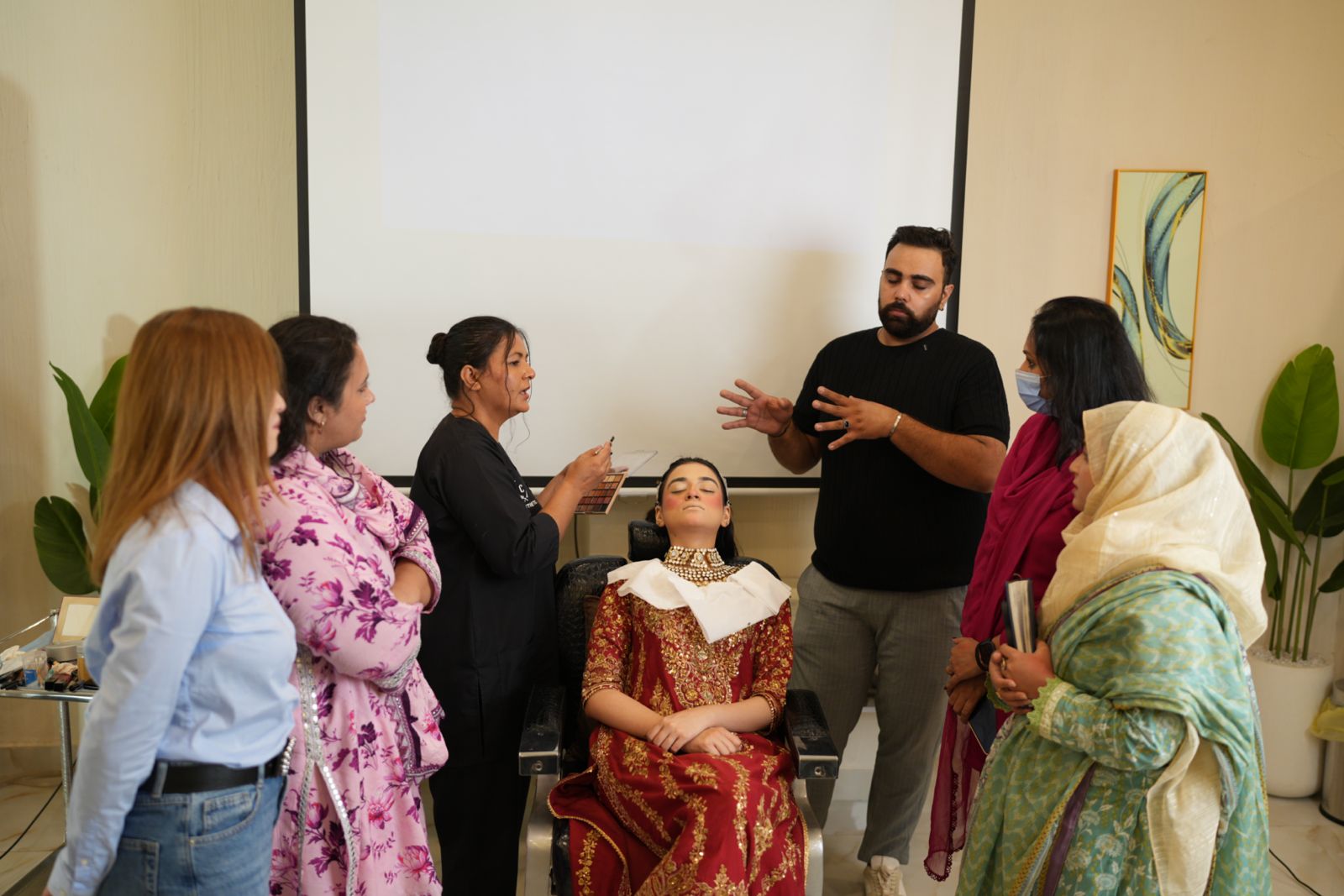 Read more about the article Semi Permanent Makeup Course – Master Professional