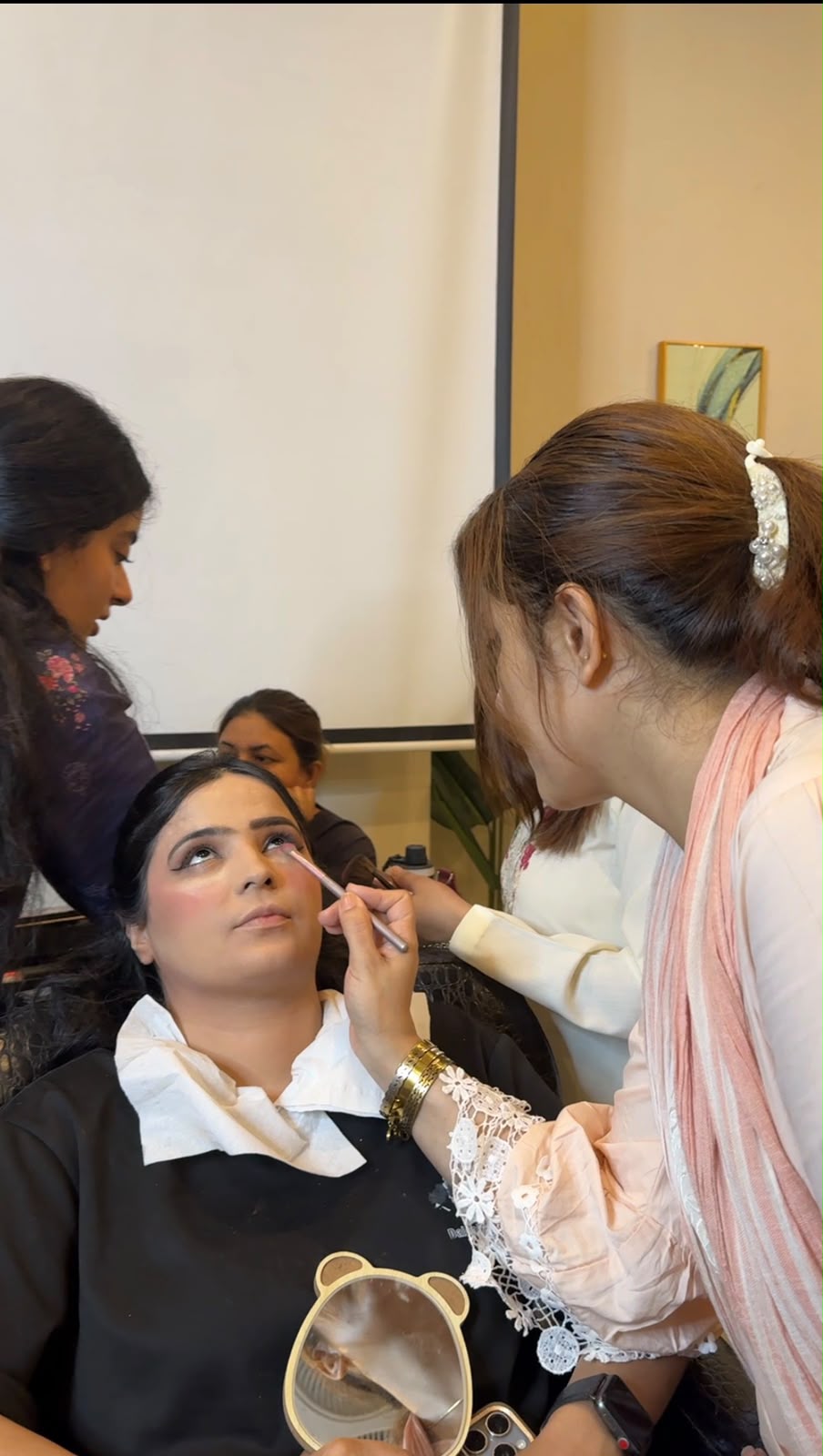 Read more about the article Semi Permanent Makeup Training Courses Johar Town | Cosmetology Edge