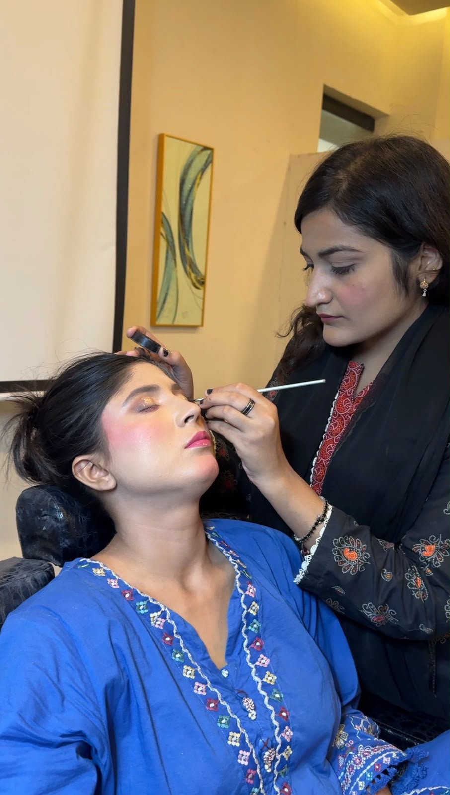 Read more about the article Eyelash Extensions Course | Professional Lash Training